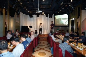 写真展OB懇親会03